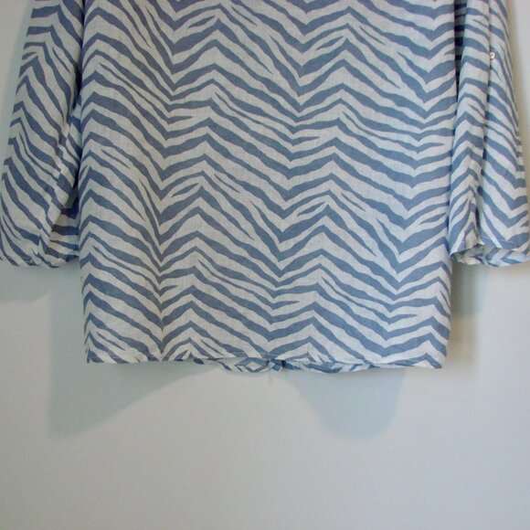 Linen Tunic Top Blue White Button Front Roll Tab Sleeves Tahari Plus Size 1X - Picture 15 of 15